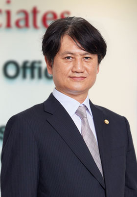 Tsutomu Kawamura